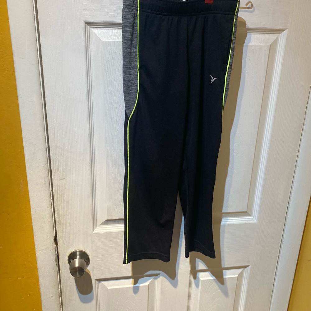 Old Navy boys athletic pants - Size 8
